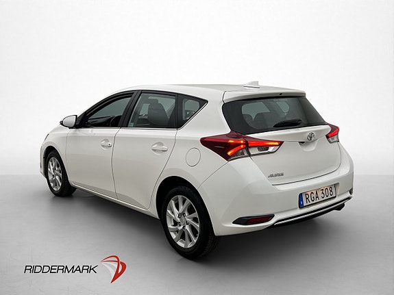 Toyota Auris 6 of 26
