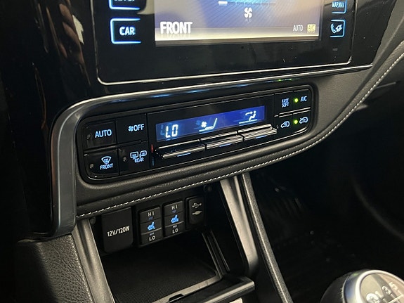 Toyota Auris 18 of 26
