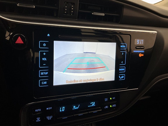 Toyota Auris 17 of 26