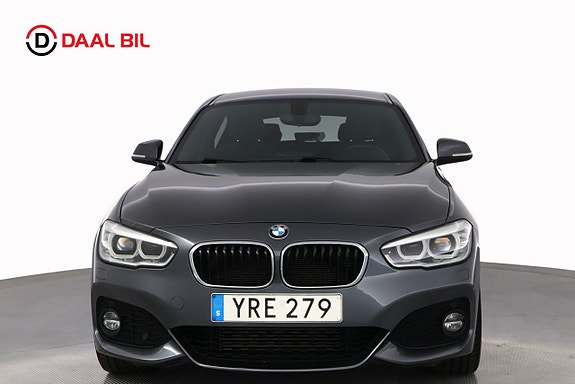 BMW 118d 2 of 5