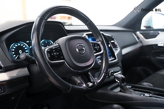 Volvo XC90 10 of 21