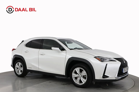 Lexus UX250h 4 of 24
