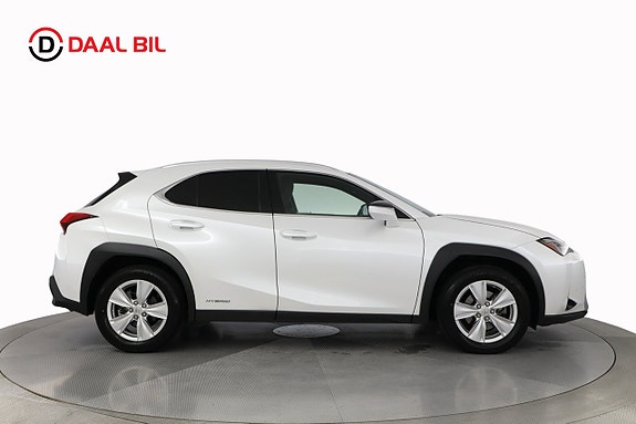 Lexus UX250h 5 of 24