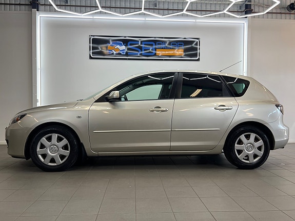 Mazda 3 2 of 5