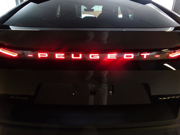 Peugeot 408 4 of 5