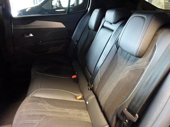Peugeot 408 6 of 9