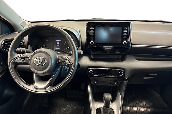 Toyota Yaris 8 of 18