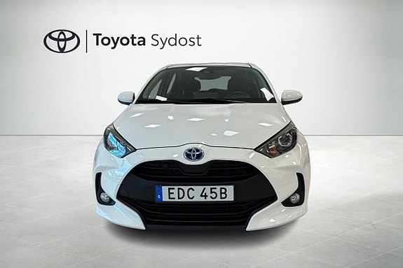 Toyota Yaris 5 of 5