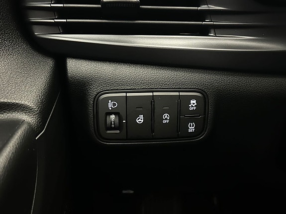 Hyundai i20 10 of 19