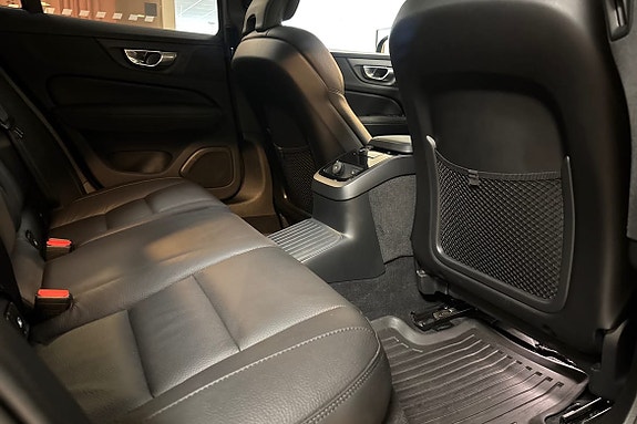 Volvo V60 12 of 13