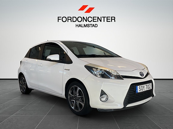 Toyota Yaris 3 of 5