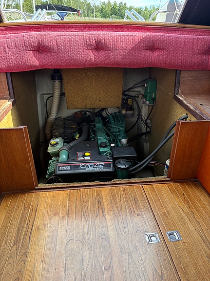 Oxelö 30 med Volvo Penta KAD42 15 of 16