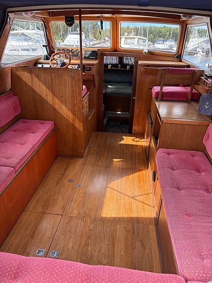 Oxelö 30 med Volvo Penta KAD42 6 of 16