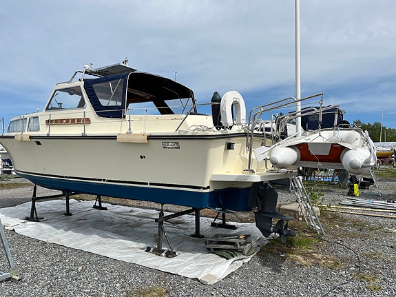 Oxelö 30 med Volvo Penta KAD42 3 of 5