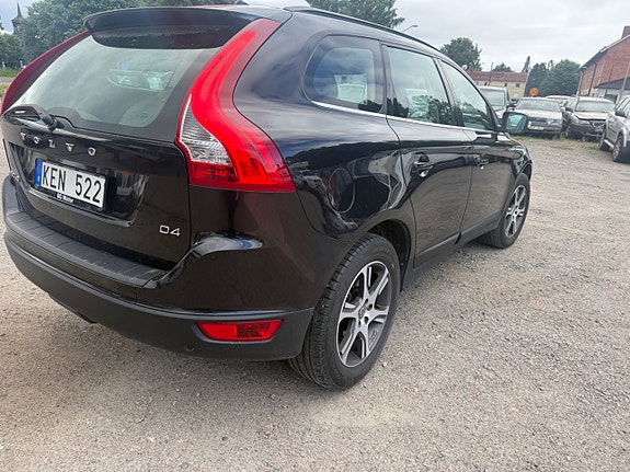 Volvo XC60 4 of 9