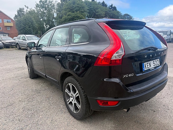 Volvo XC60 5 of 9