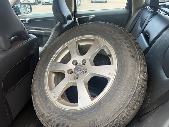 Volvo XC60 7 of 9