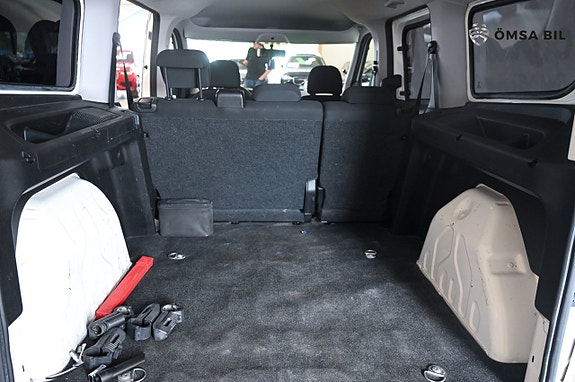 Fiat Doblo 9 of 12