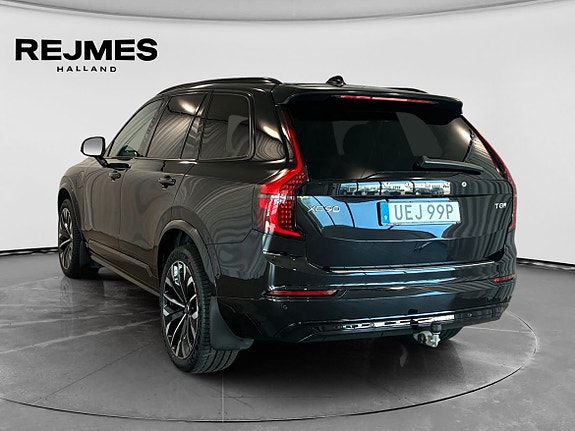 Volvo XC90 3 of 5