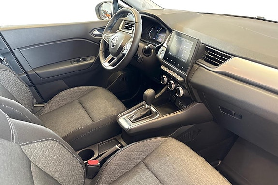 Renault Captur 10 of 15