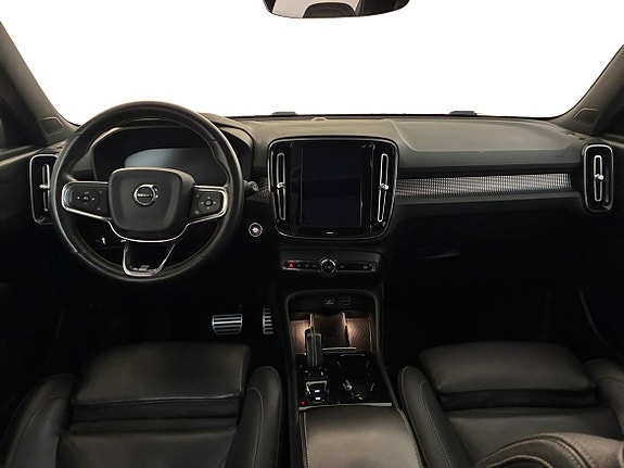 Volvo XC40 5 of 5