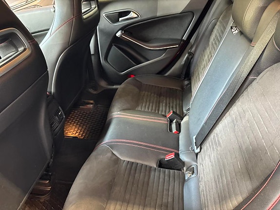 Mercedes-Benz CLA220 d 11 of 19