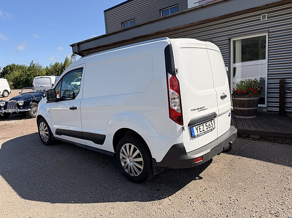 Ford Transit Connect 3 of 5