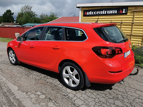 Opel Astra 2 of 5