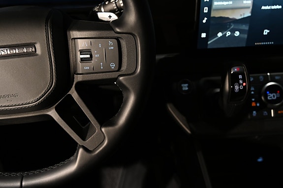 Land Rover Defender 130 15 of 22