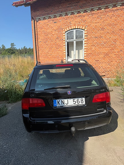 Saab 9-5 2 of 5