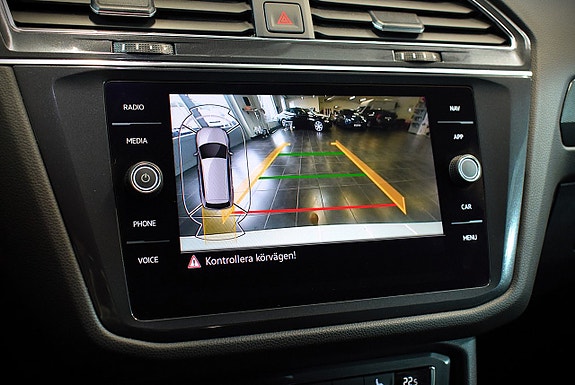 Volkswagen Tiguan Allspace 18 of 27