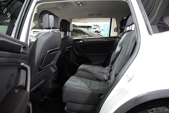 Volkswagen Tiguan Allspace 24 of 27