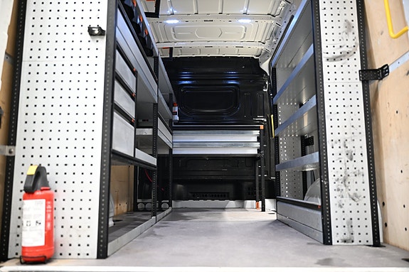 Volkswagen Crafter 7 of 30