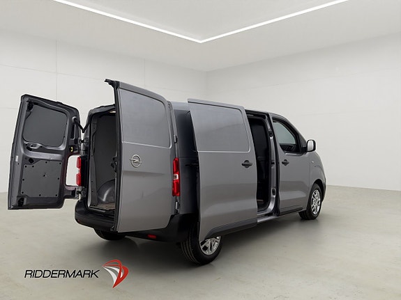 Opel Vivaro 10 of 25