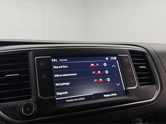 Opel Vivaro 18 of 25