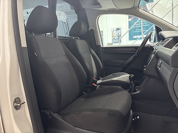 Volkswagen Caddy 14 of 26