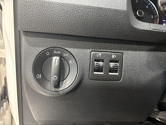 Volkswagen Caddy 23 of 26