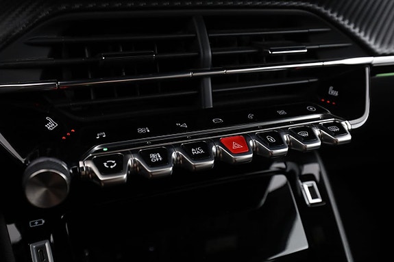 Peugeot e-2008 25 of 30