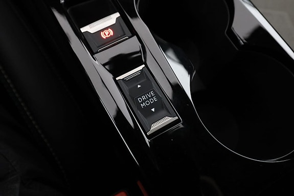 Peugeot e-2008 28 of 30