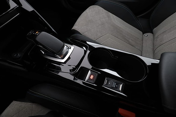 Peugeot e-2008 26 of 30