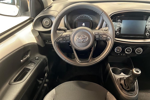 Toyota Aygo X 9 of 19