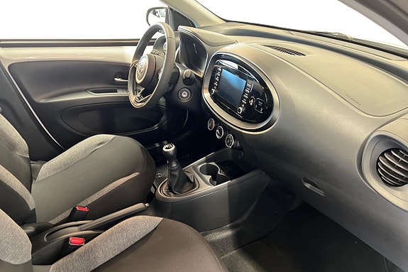 Toyota Aygo X 6 of 19