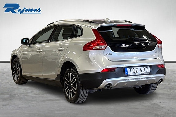 Volvo V40 Cross Country 4 of 5