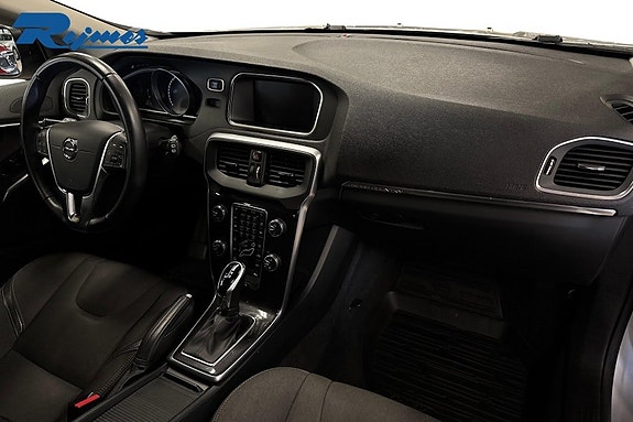 Volvo V40 Cross Country 10 of 13
