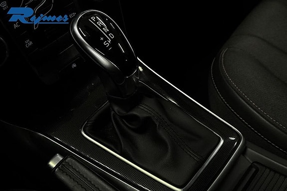 Volvo V40 Cross Country 11 of 13