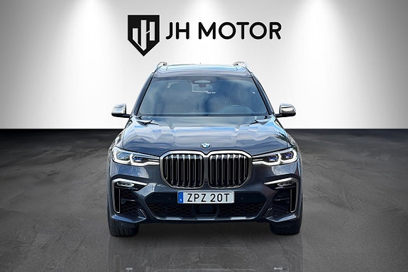 BMW X7 8 of 23