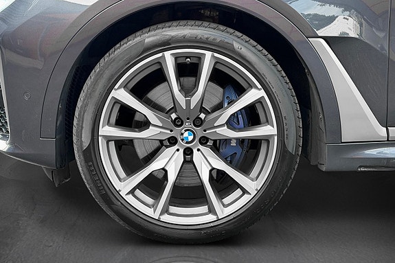 BMW X7 10 of 23
