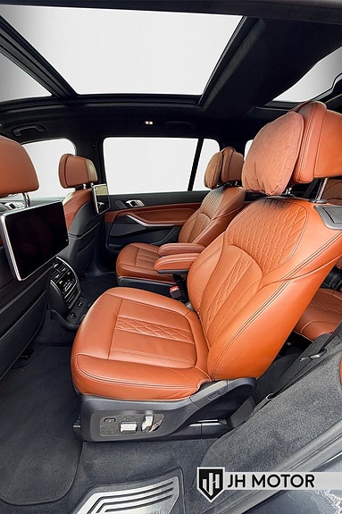 BMW X7 14 of 23