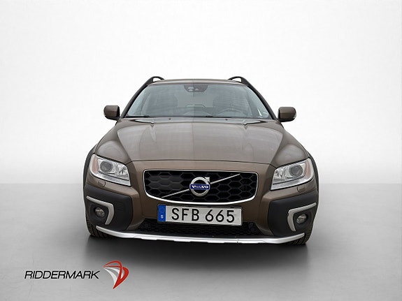 Volvo XC70 2 of 5