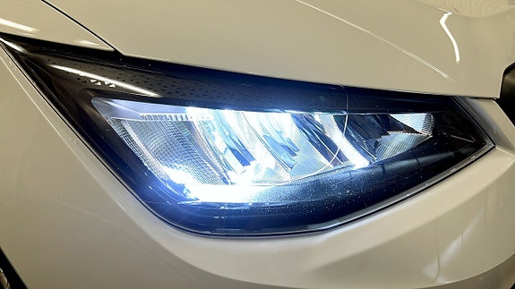 Seat Arona 14 of 18